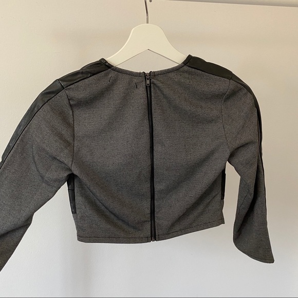 Beautiful crop top - Picture 3 of 3